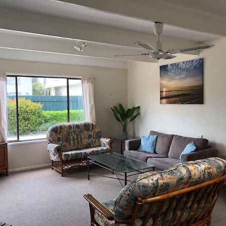 Lakes Jakaranda Holiday Units Lakes Entrance Exterior photo