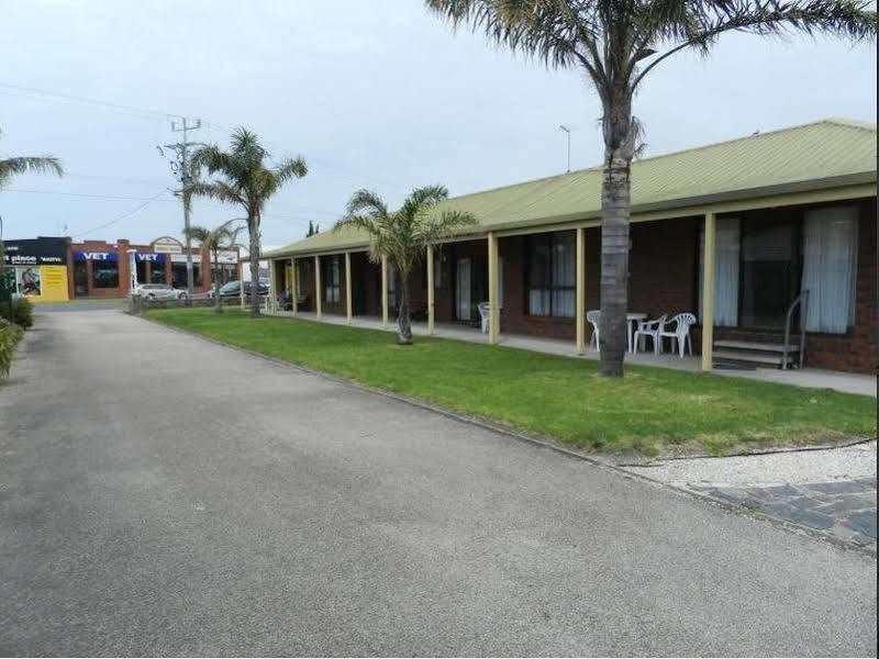 Lakes Jakaranda Holiday Units Lakes Entrance Exterior photo