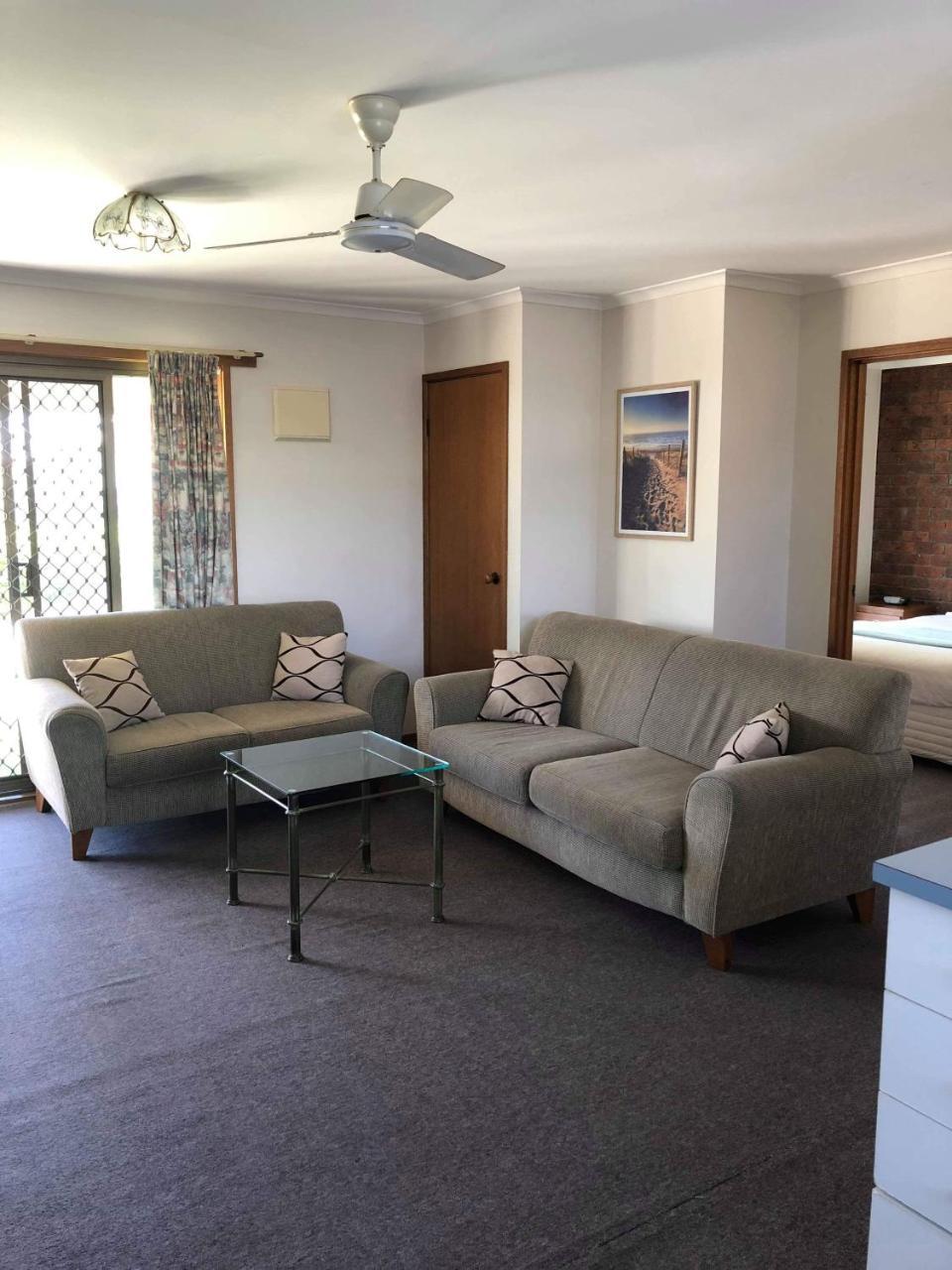 Lakes Jakaranda Holiday Units Lakes Entrance Exterior photo
